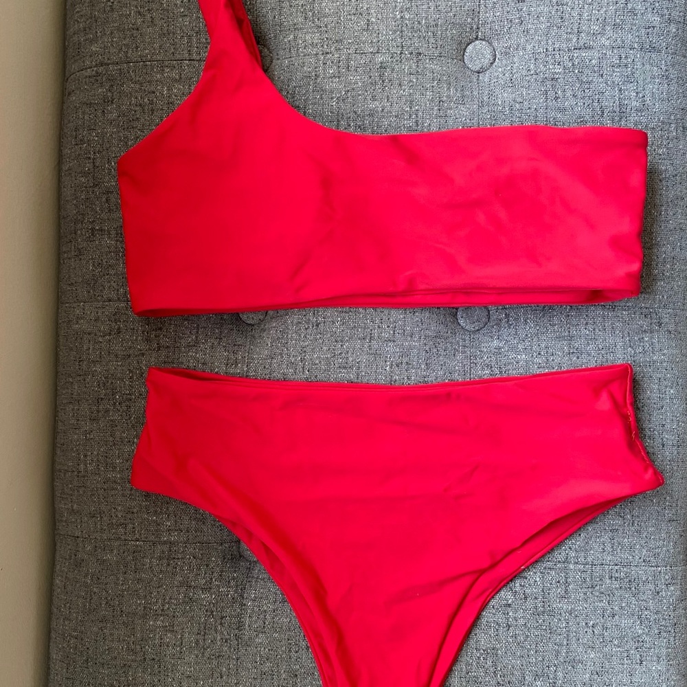 Zaful Red One Shoulder Bikini Large